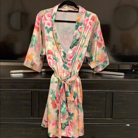 Bridal Robe - Picture 2 of 4